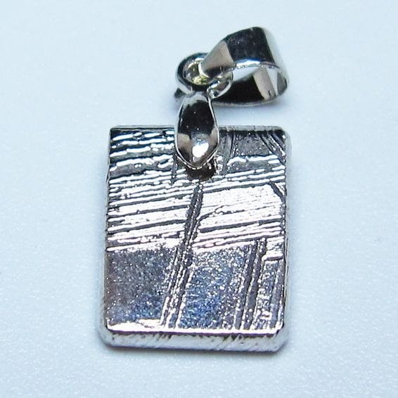 ギベオン ペンダント 隕石 メテオライト 一点物 メール便可 112-13393