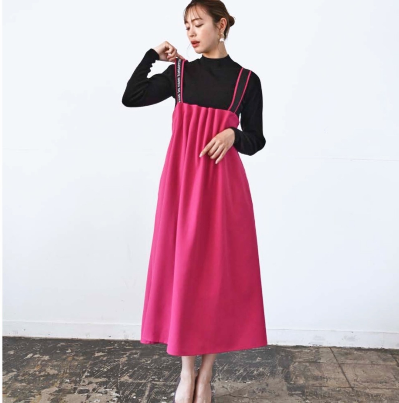 ドスディオサス  dosdiosas ロゴ入りテープワンピース