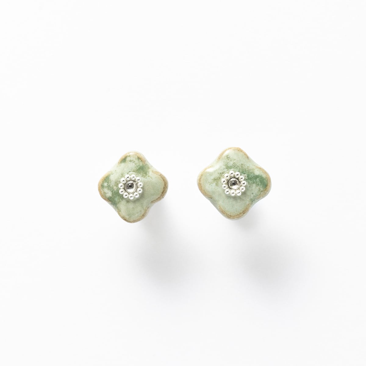 MIKELOオリジナル 陶器「tou」クリスタル フラワーピアス / イヤリング