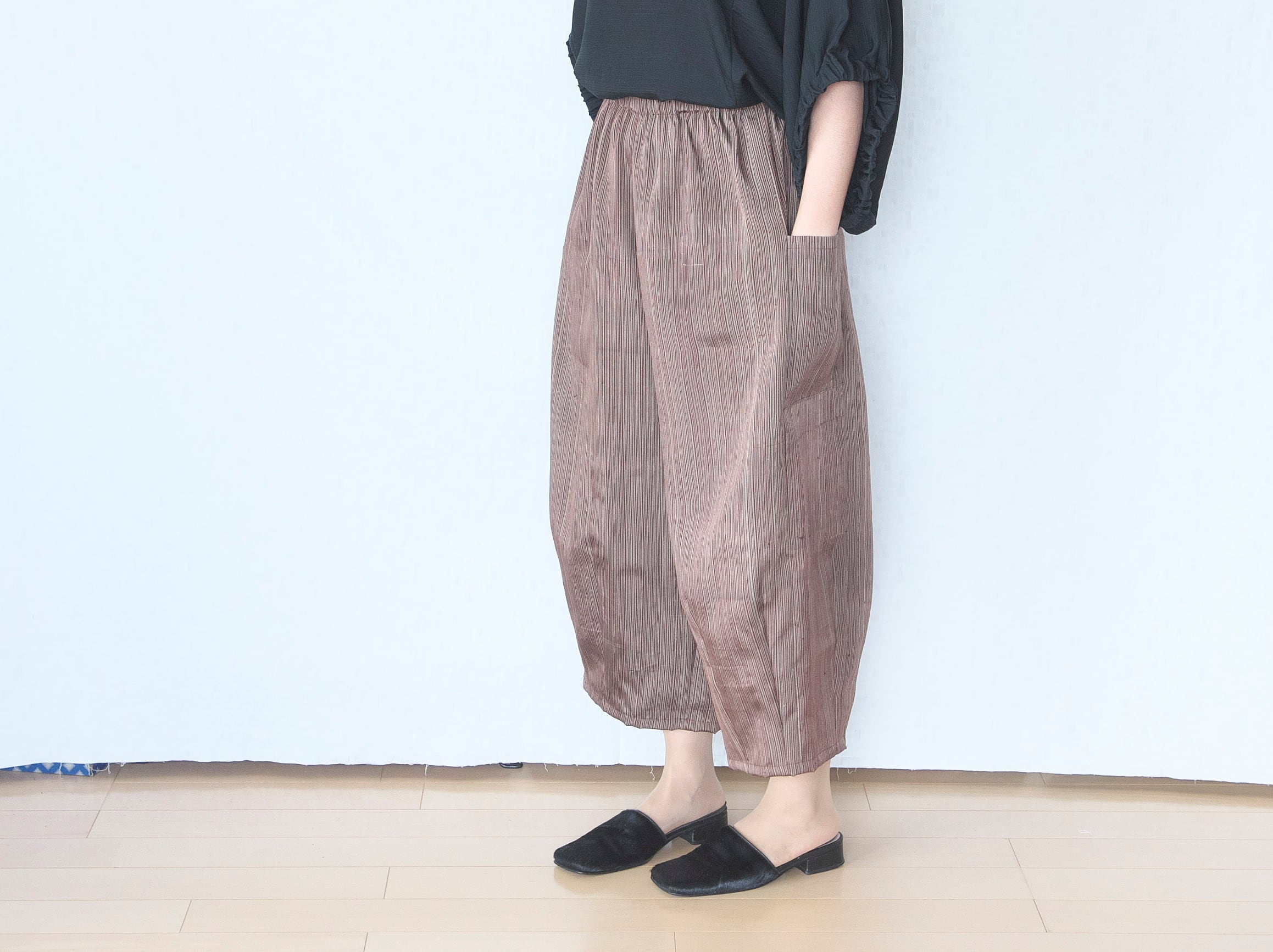 ==82様ブラウン36パンツ 82様ブラウン36パンツ 82様ブラウン36パンツ la.f(ラ エフ)のパンツの