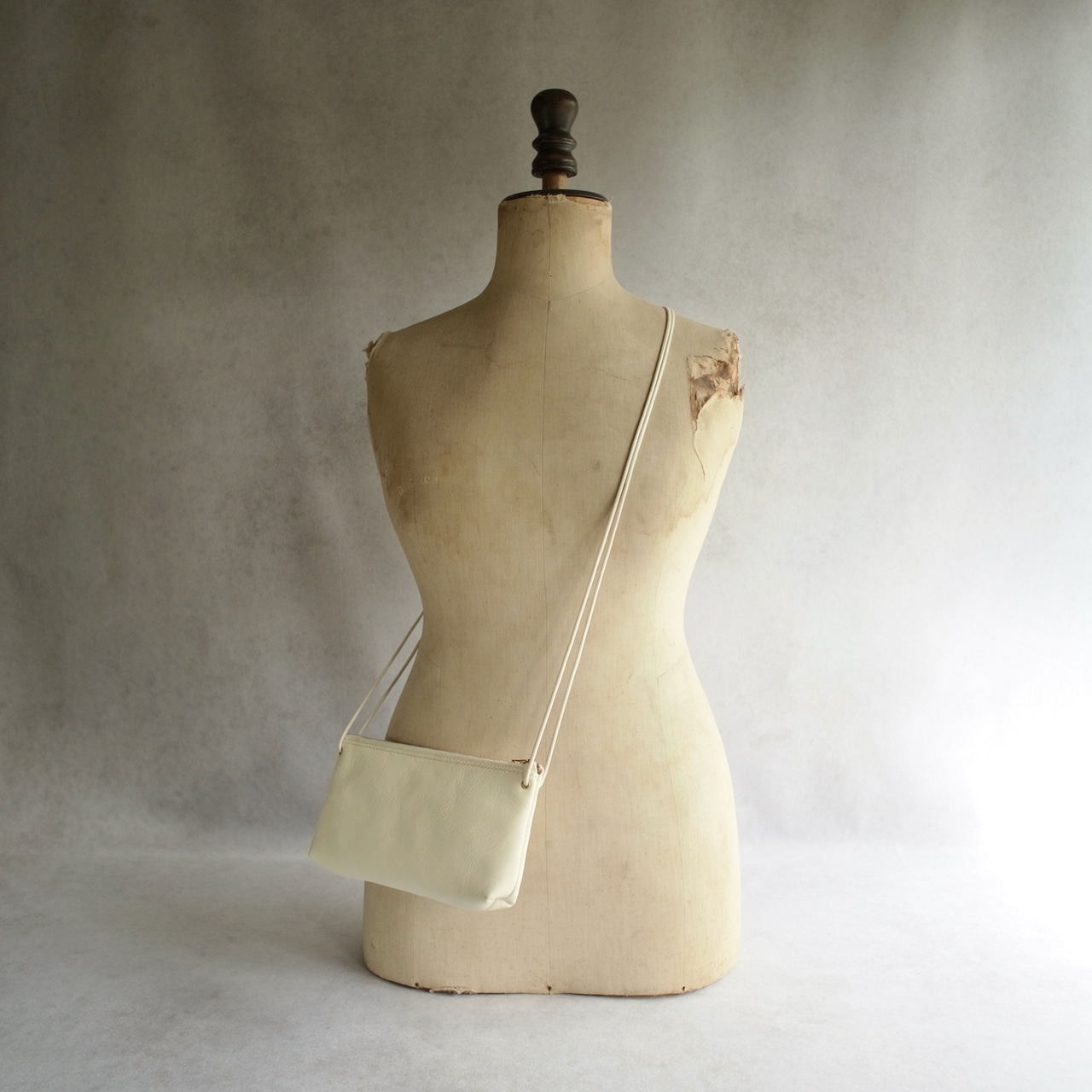KN POCHETTE 23-01 WHITE