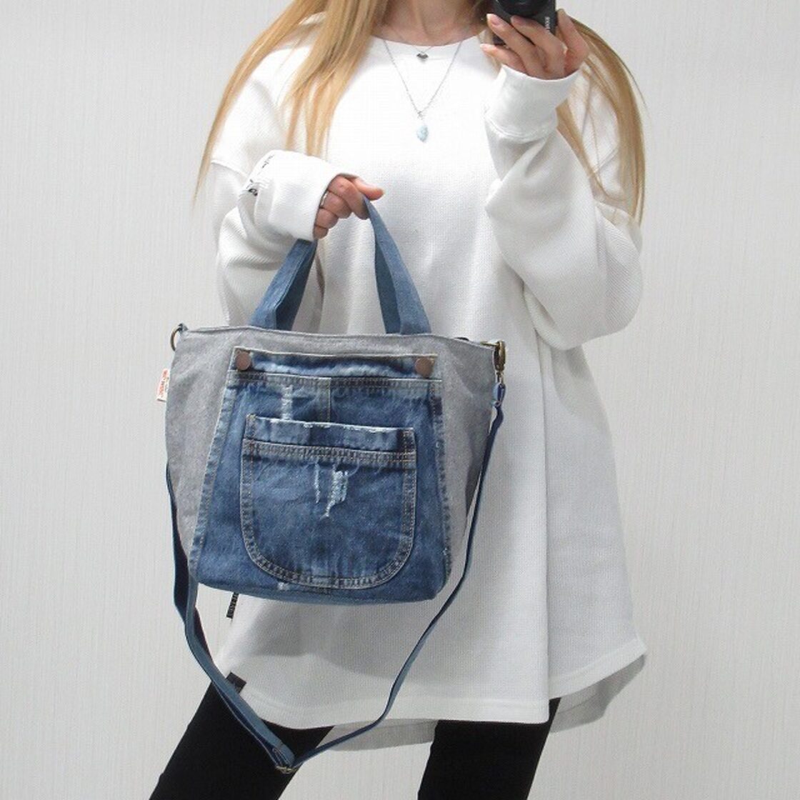 92my 様No.483 痒かっ スマホショルダー デニムリメイクバッグファーバッグ