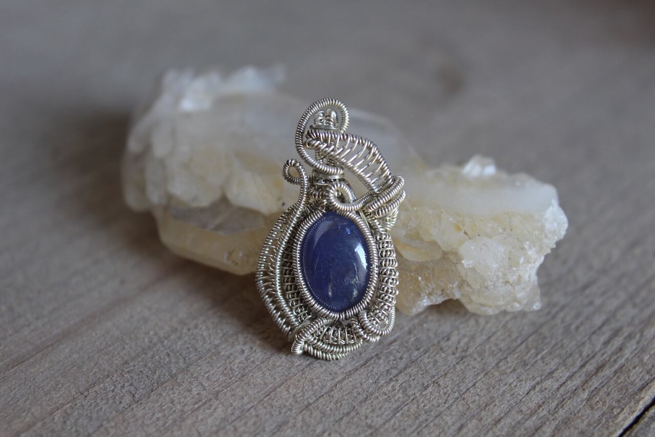 Tanzanite silver925 wire wrapping pendant