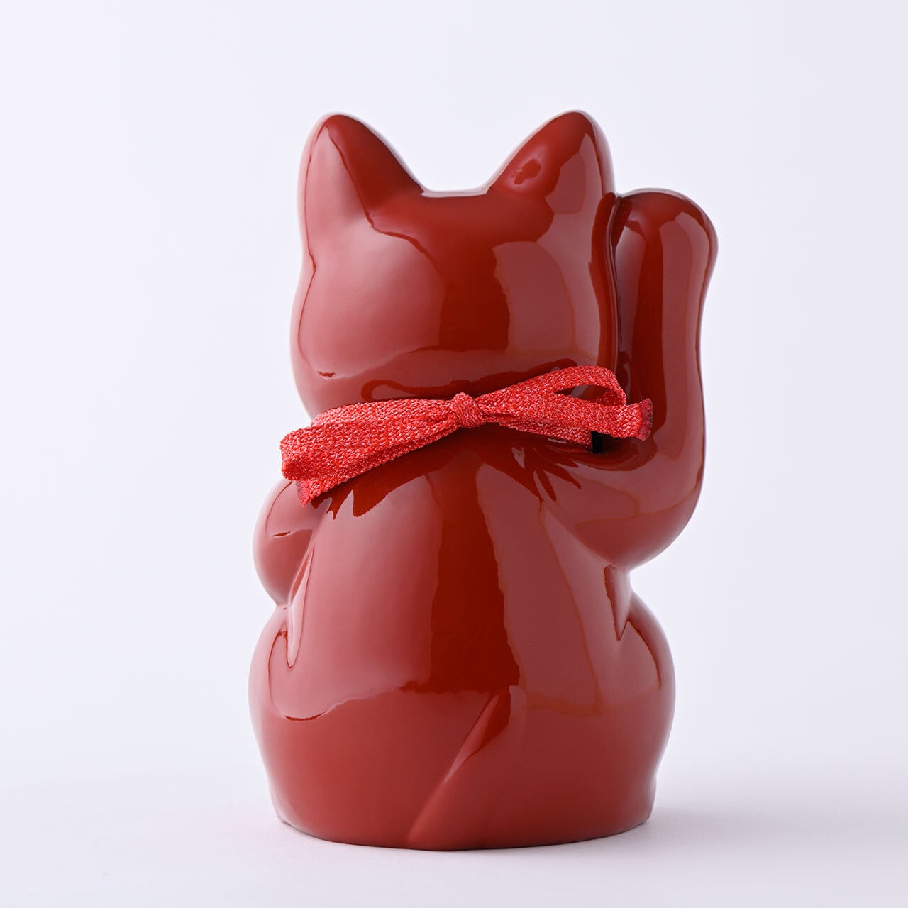 開運・縁起物》開運厄除け 招き猫16cm（赤漆）｜銀雅堂 | 生活を楽しむ