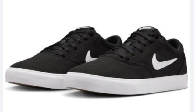 ナイキ　スニカー　スニーカー　チャージ CNVS　品番： IB2748（001）