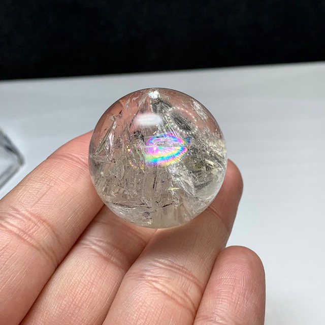 3.虹×貫入水晶×水入水晶スフィア・台付