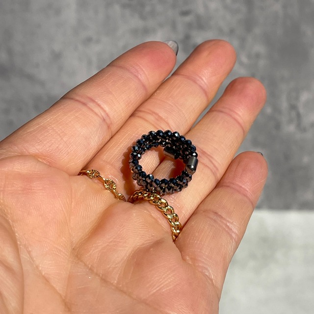 【テラヘルツ 2mmカット｜K18ミラーボール入り】ぐるぐるフリーサイズ リング ピンキーリング