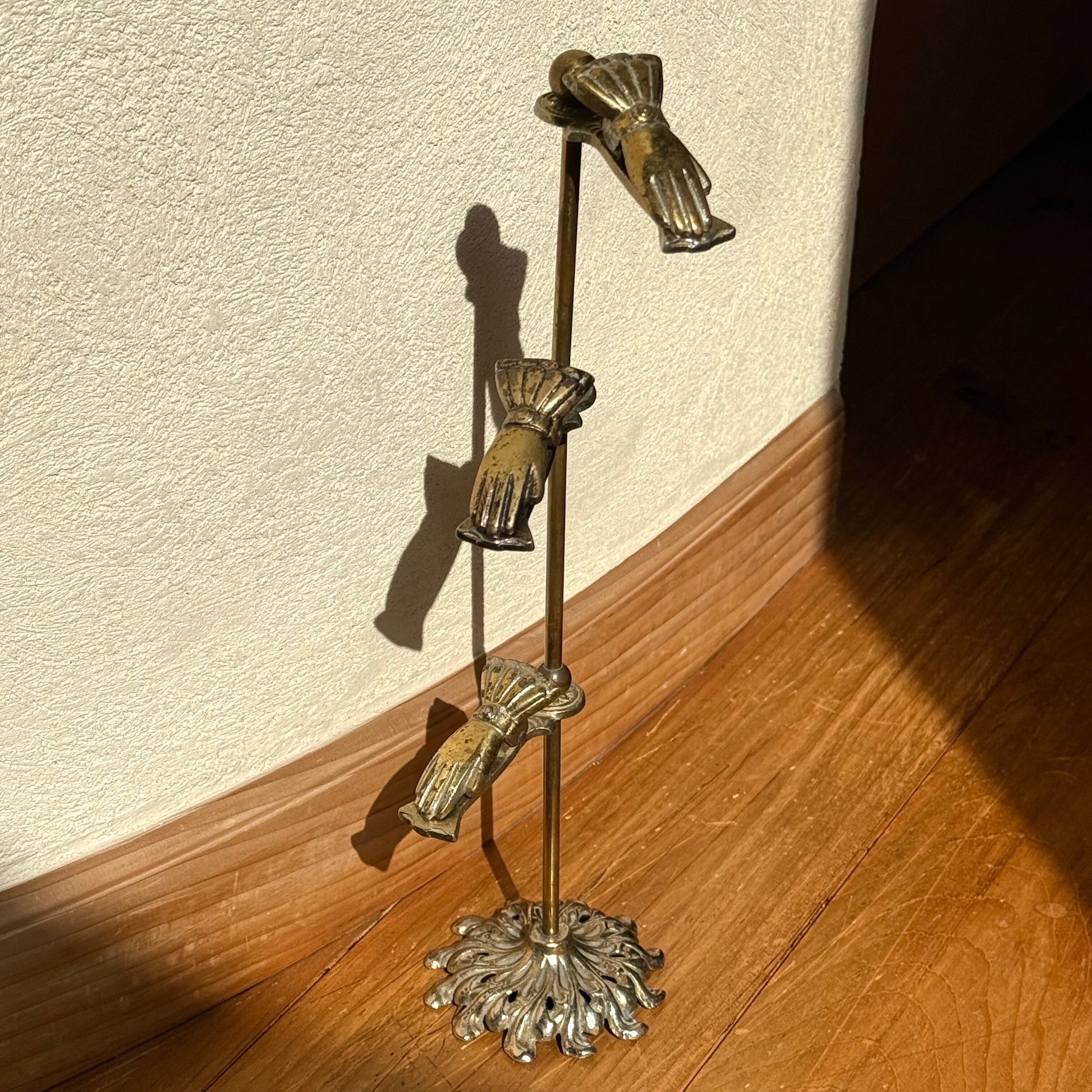 アンティーク　ヴィンテージ　ハンドクリップ　什器　真鍮　ブラス Vintage Hand Shaped Clips Stand ハンドクリップスタンド