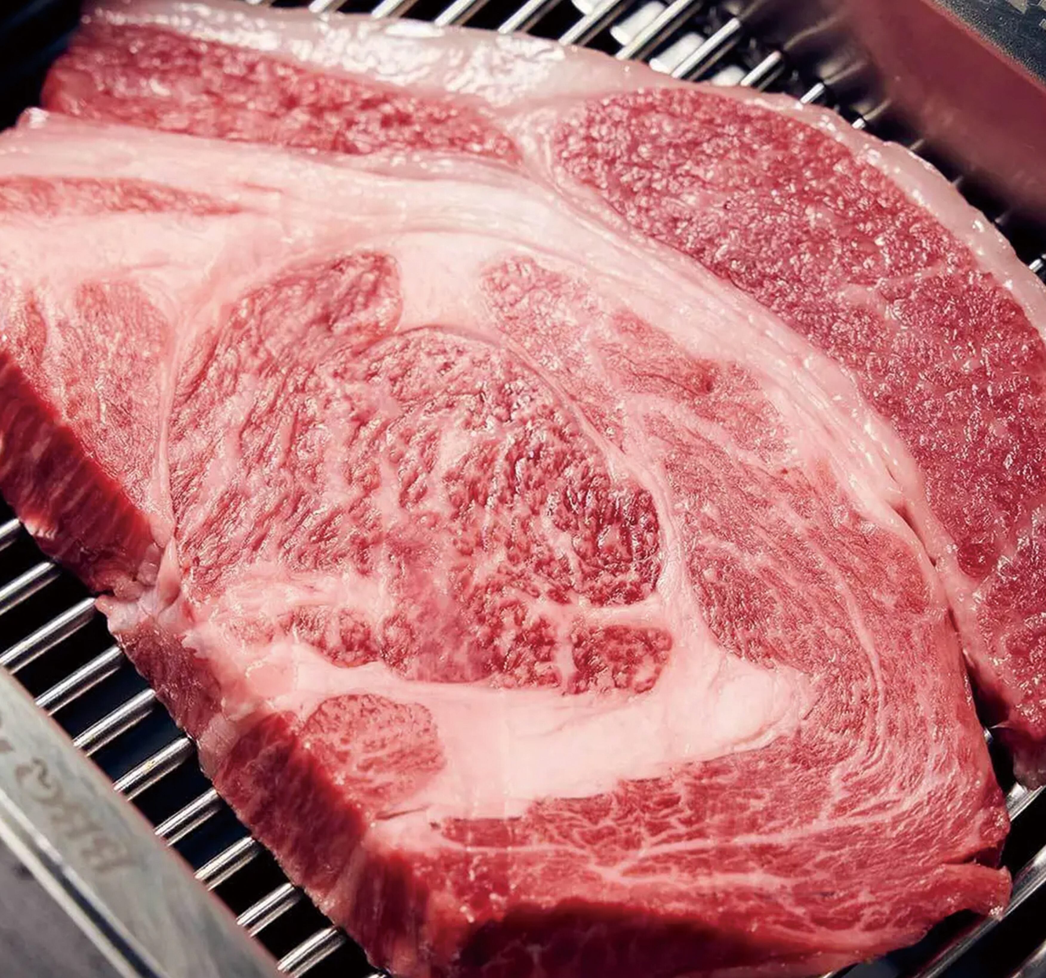 《送料無料》豪快リブロースステーキ(500g) BBQの主役に!和牛オリンピック日本一の農場からお届け