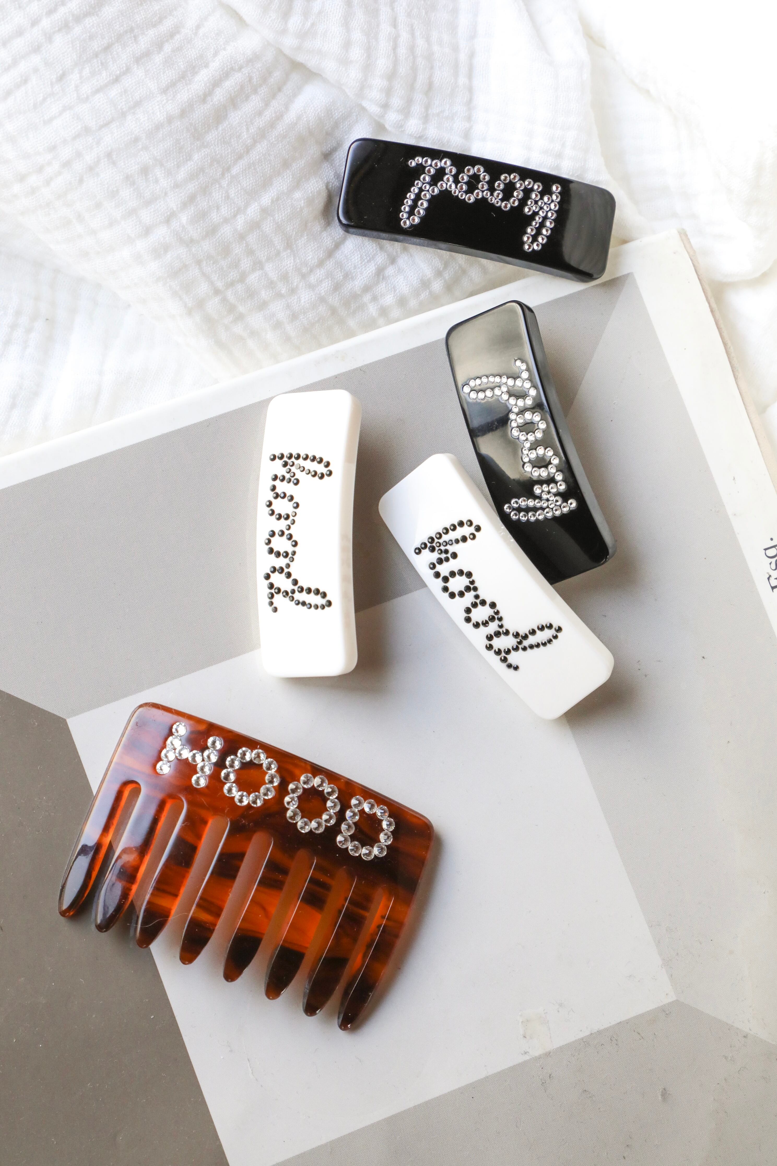 最上の品質な 【hood】モリハルナ news peper bag ショルダーバッグ