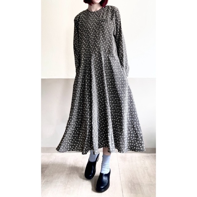 Abstract Pocket Flared Long Dress