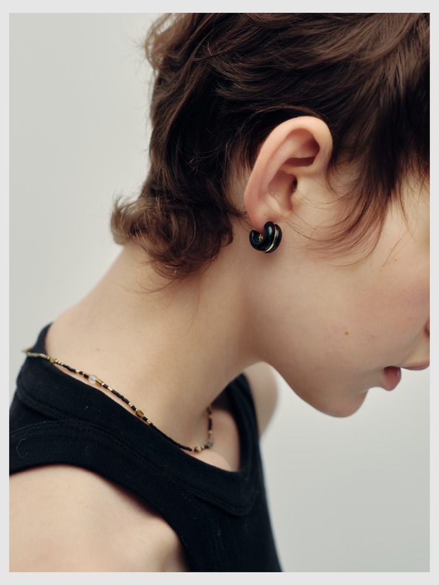 Pierce -Black/White-