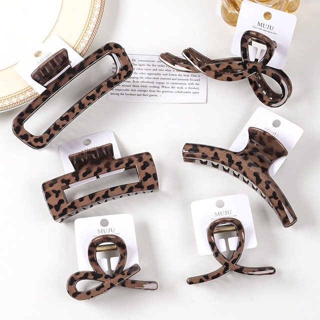 MUJU ヒョウ柄ヘアクリップ おしゃれな髪飾り 실속