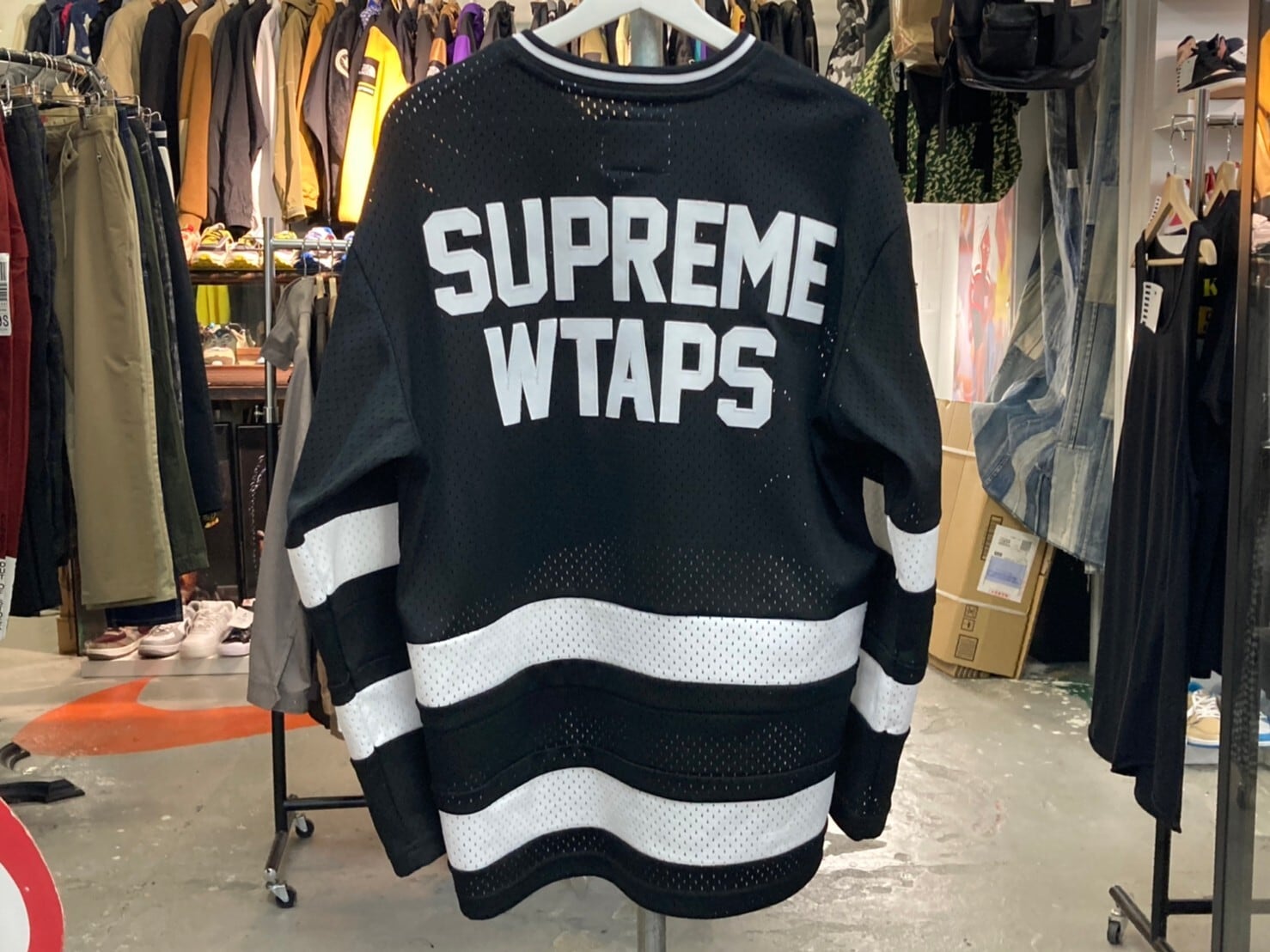 Supreme × WTAPS × MITCHELL＆NESS HOCKEY JERSEY BLACK SMALL 086071 