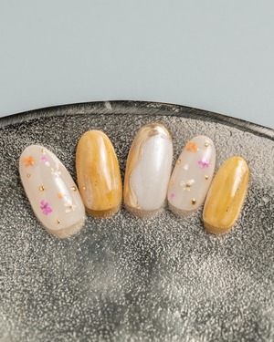 #54 dryflower nail chip / orange beige