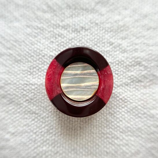 イタリア ボルドー×黄蝶貝 20㎜