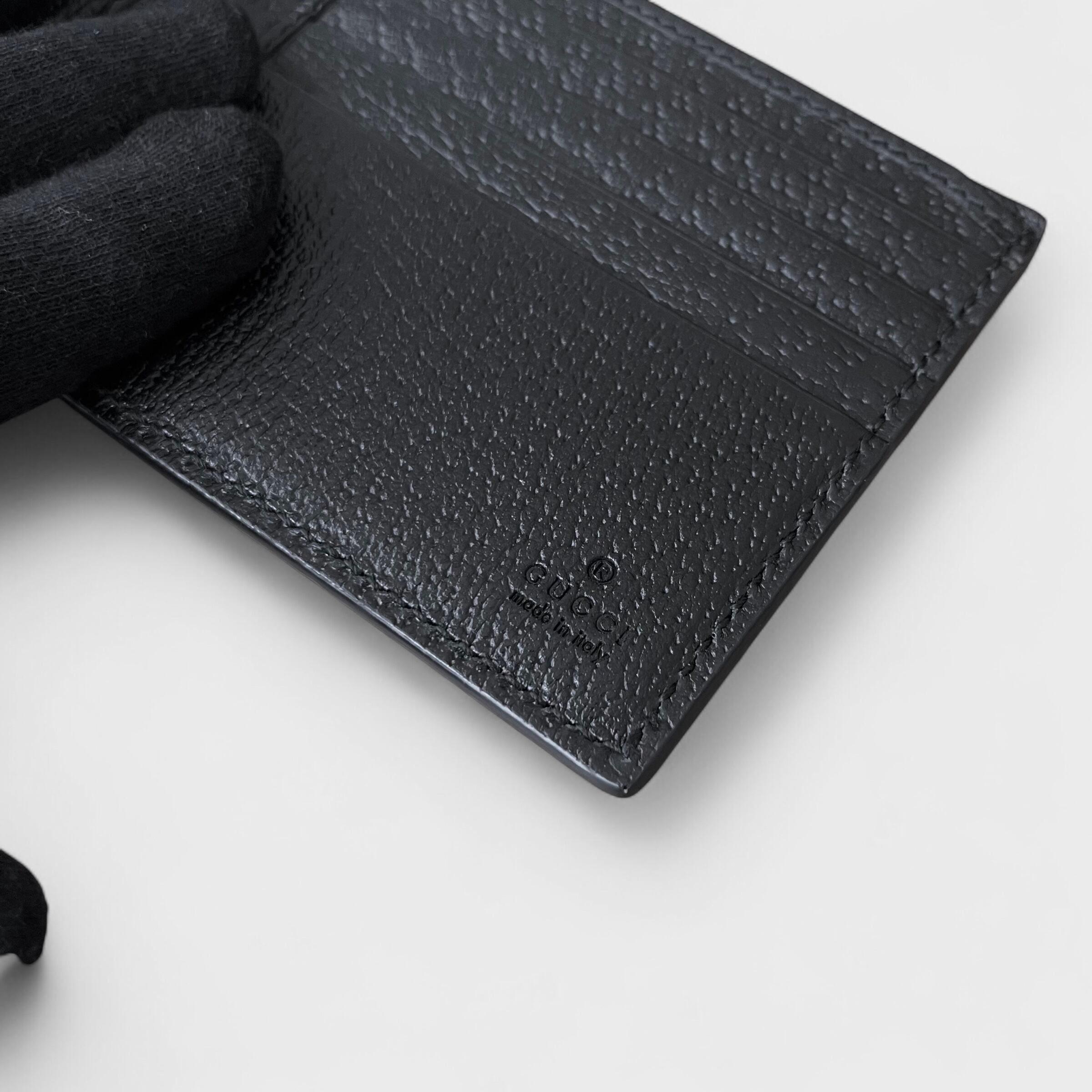 GUCCI グッチ ビー&スター 二つ折り財布 ブラック ゴールド | BRAND