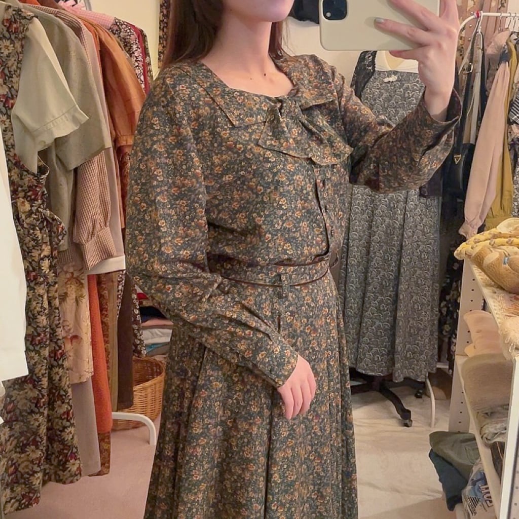 green mini flower set up