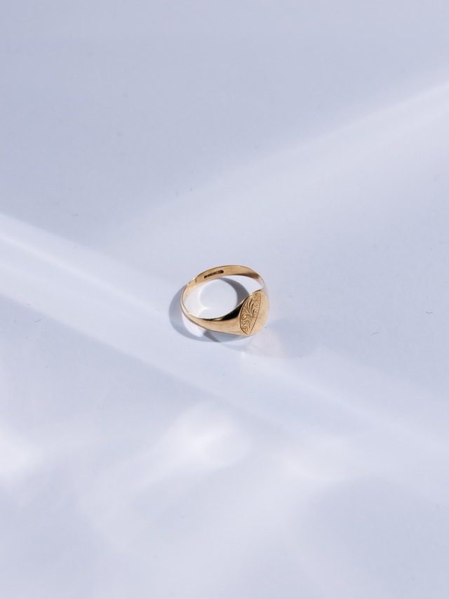 Vintage royal gold 9k arabesque signet ring