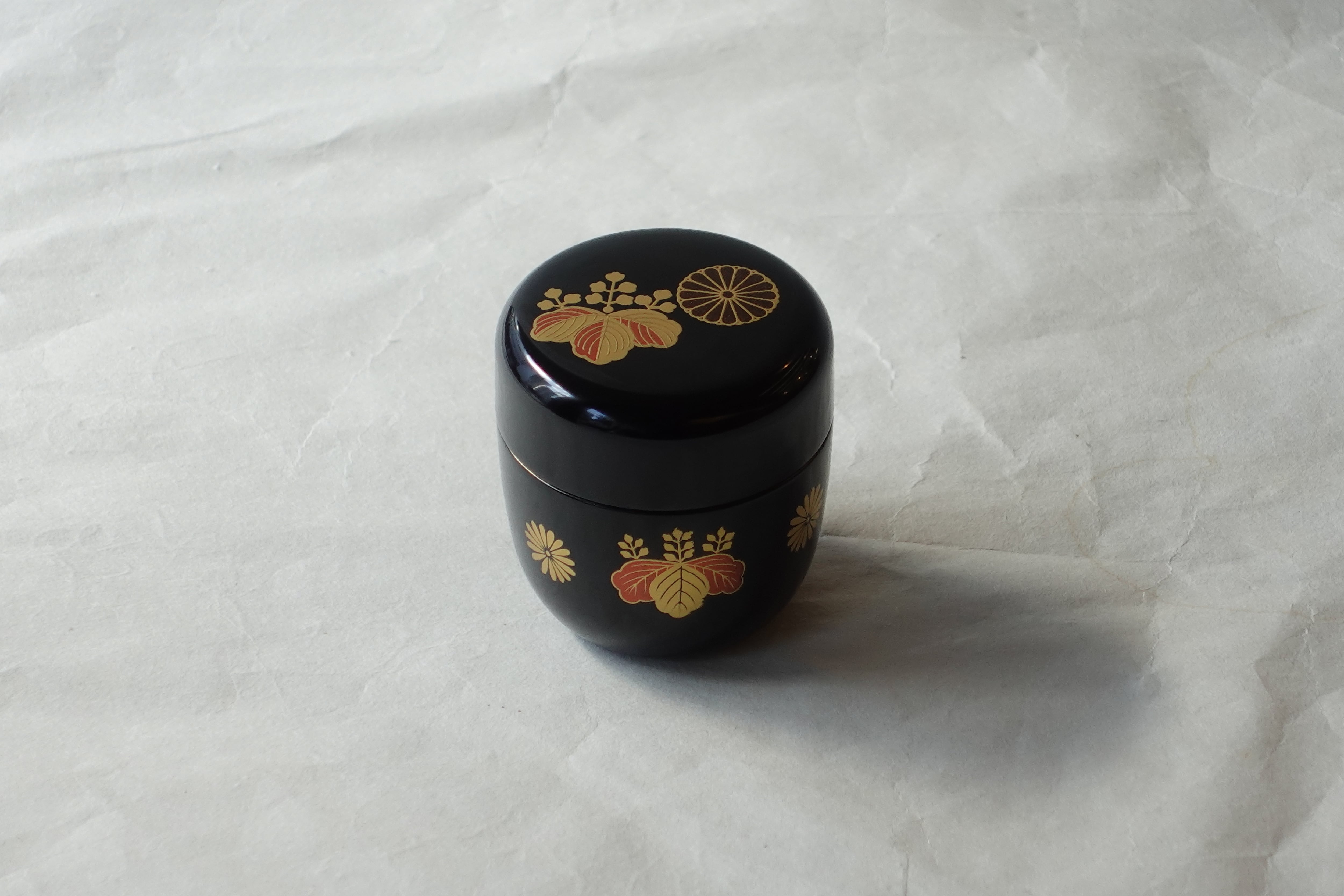 伝統工芸士 翠雲 作 朱菊彫 中棗 木製 うるし塗 | 小林漆陶