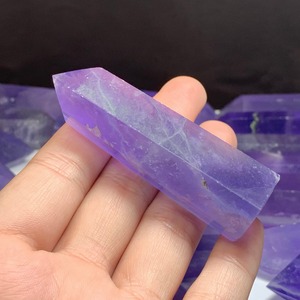 3.希少カラー・すみれ色フローライトポイント