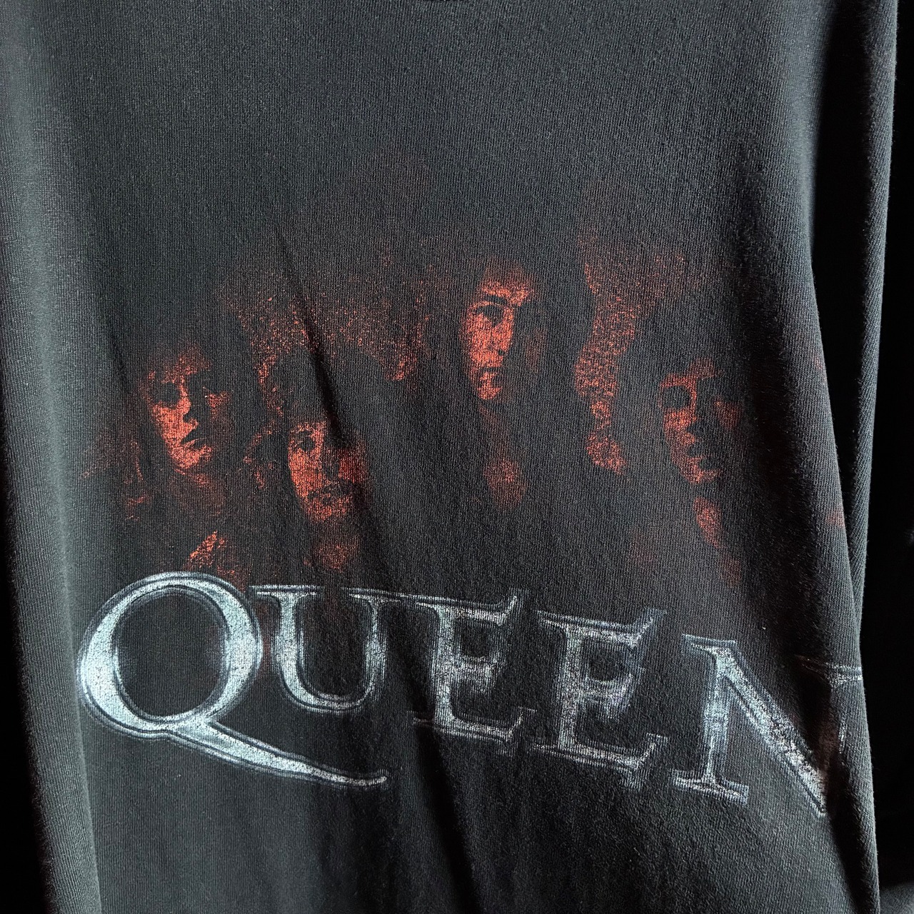 QUEEN オフィシャルバンドTシャツ　ブラック　クイーン
