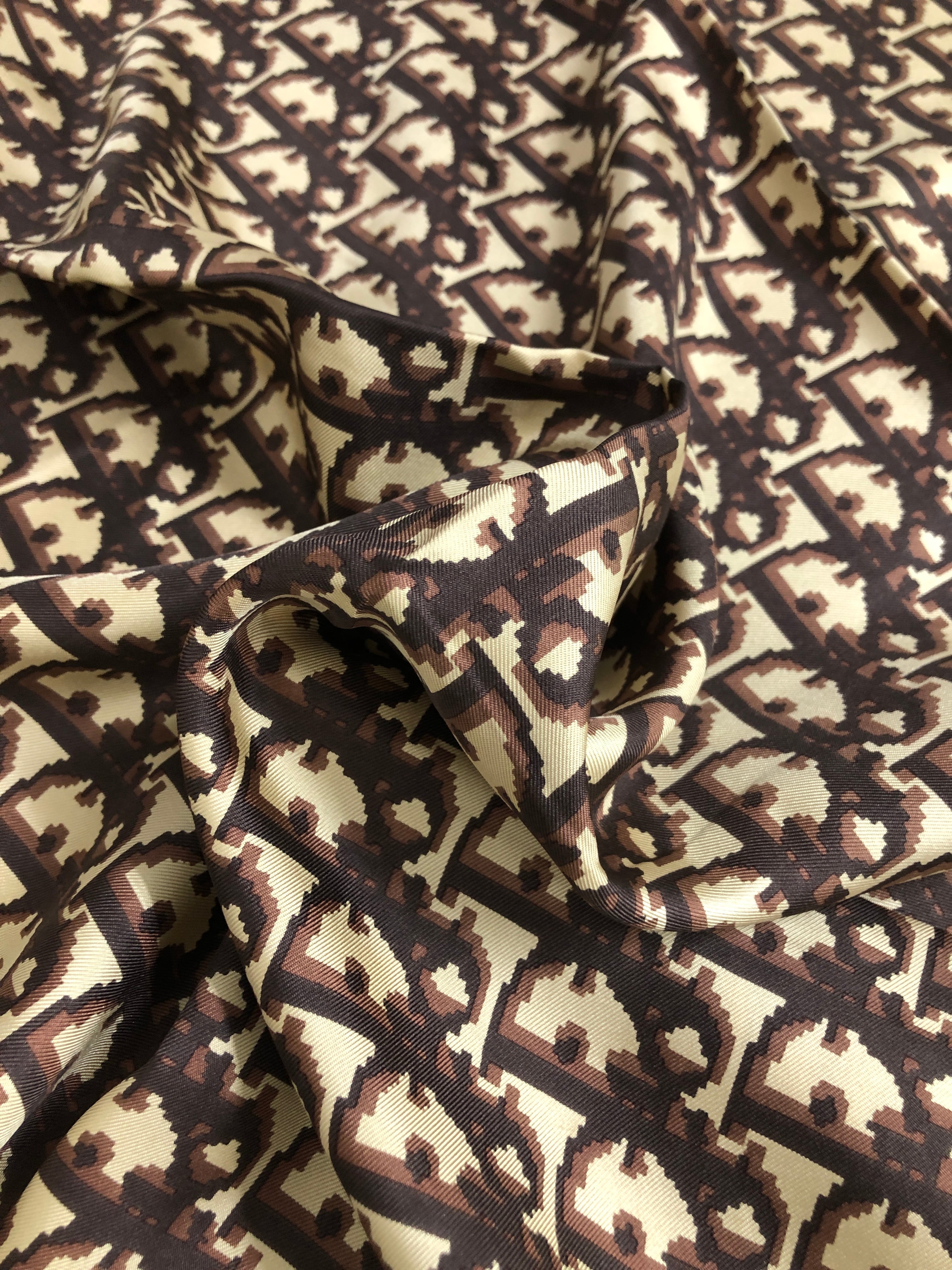 Christian Dior クリスチャンディオール スカーフ トロッター 茶系 Christian Dior クリスチャン ディオール トロッター スカーフ