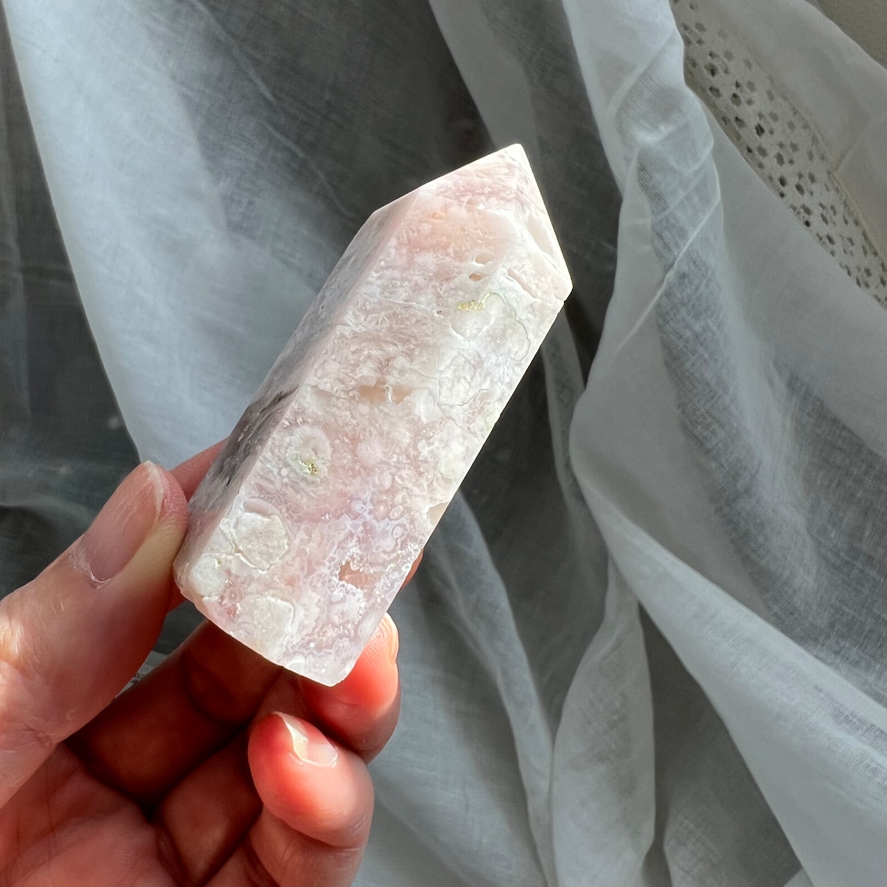 ピンクアメジスト、フラワーアゲート共生タワー*天然石ポイント*インテリア*T23