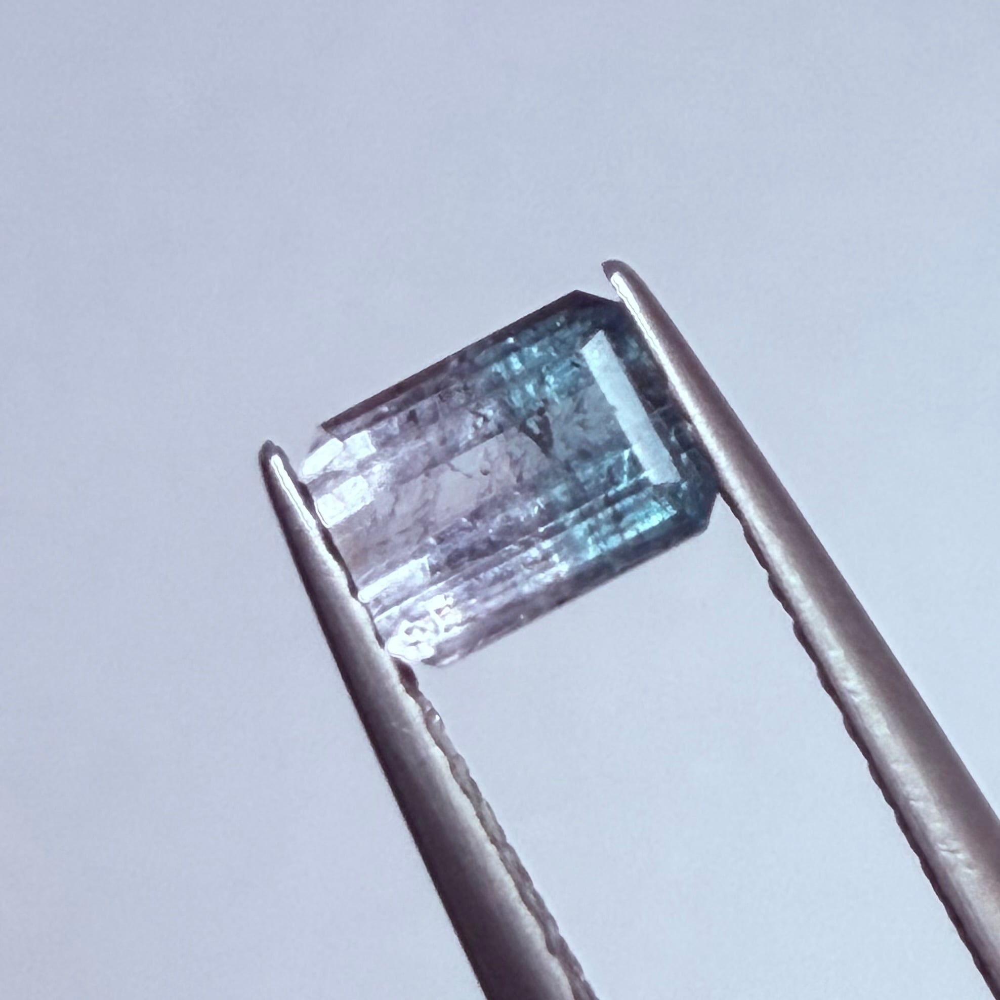 アナ雪の世界のようなバイカラートルマリン