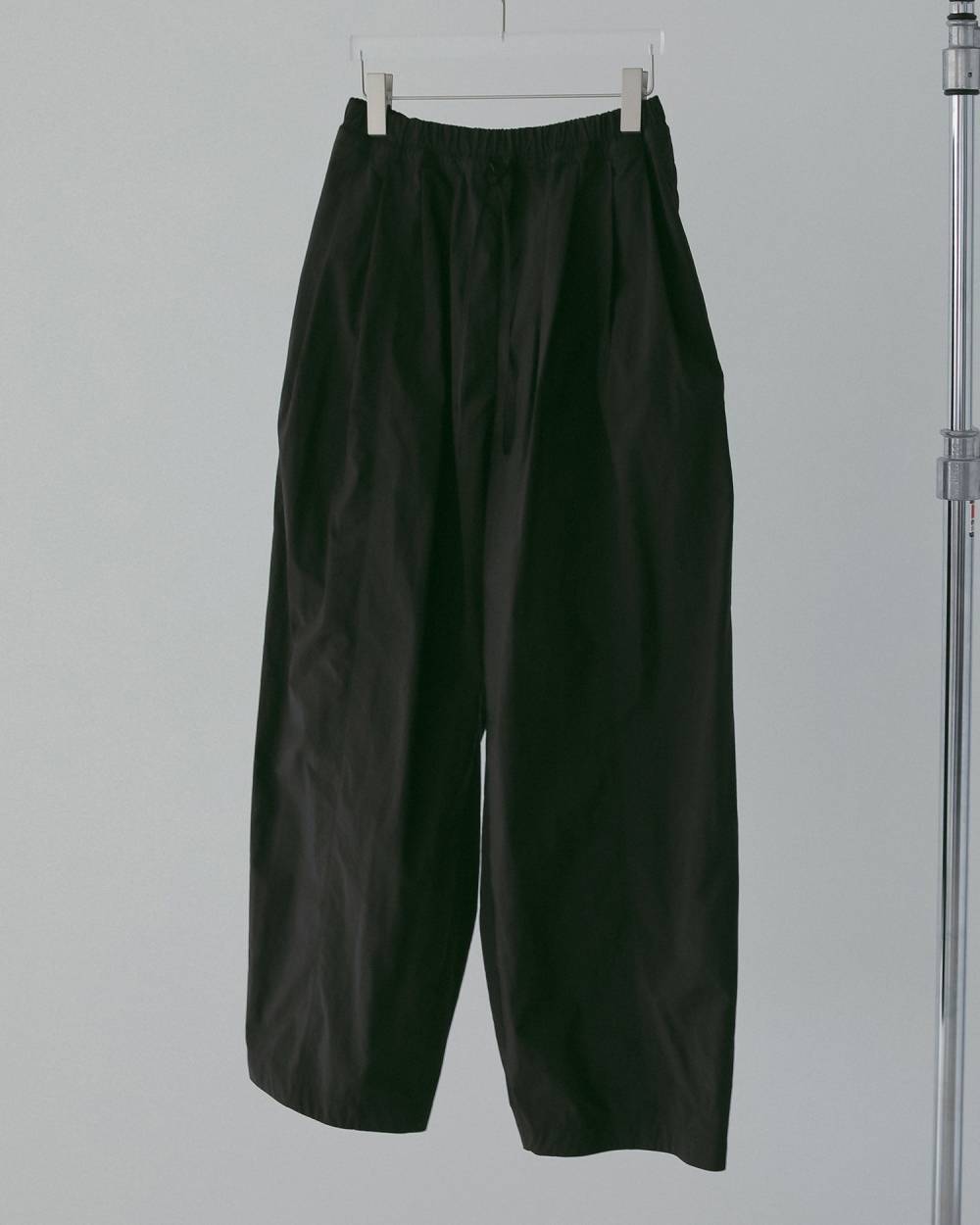 anuke(アンヌーク) Volumetuck Cocoon Pants | サウスオレンジ｜メンズ