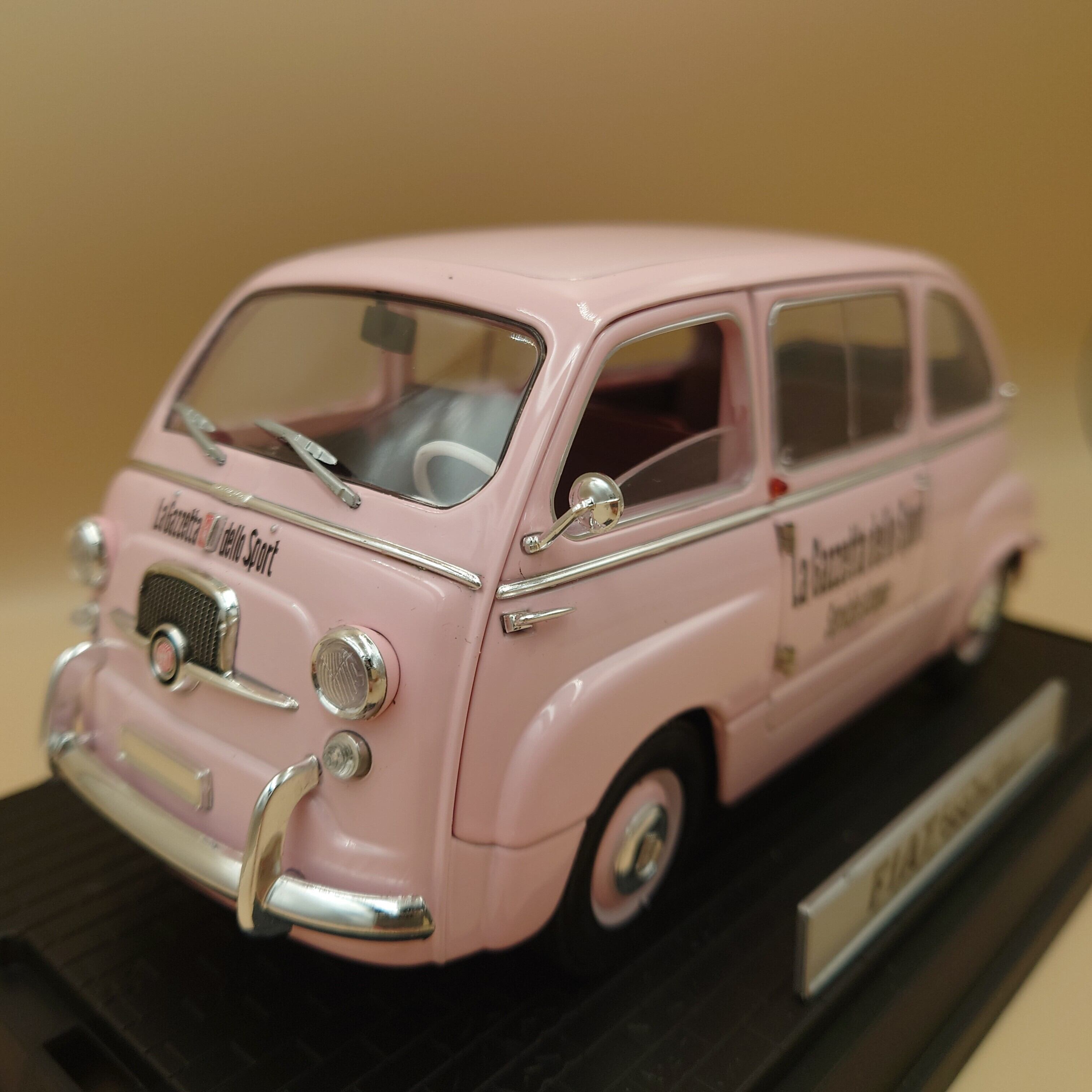 1/18 ポルシェ 936 #12 ル・マン 1979 ソリド製ダイキャスト製ミニカー