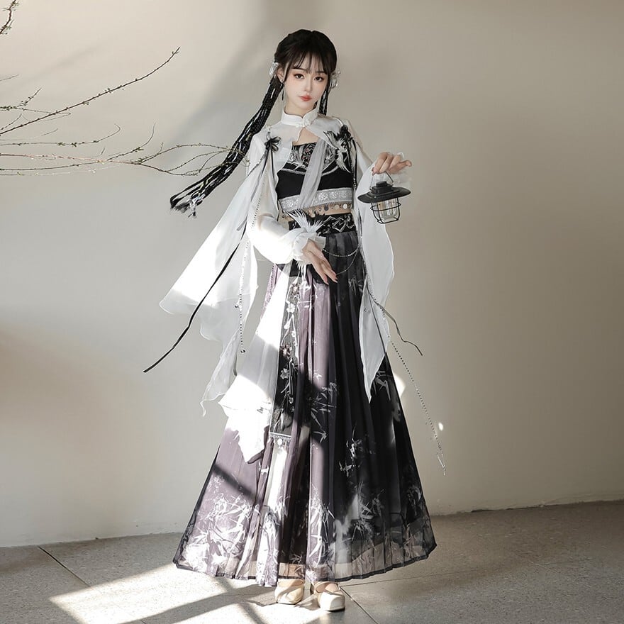 中華ロリータ セットアップ 白鶴刺繍が彩る 軍服風エレガントロリータ