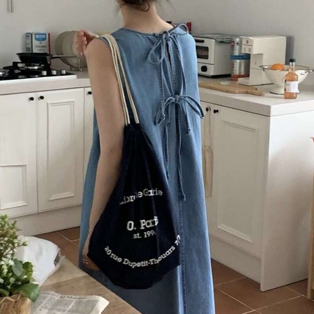 【送料無料】レディース バックリボンデニムワンピース ノースリーブワンピース Aラインワンピース 大人可愛い ママコーデ ママファッション 韓国系 オルチャン 人気 トレンド 新作 20代 30代 40代 きれいめ レトロ シンプル お出かけ デート おしゃれ 通勤 通学 オフィス OL デイリー 普段着 ラフ カジュアル フェミニン シック ゆったり 体型カバー 着痩せ 着回し インスタ映え 春 夏 CO4963