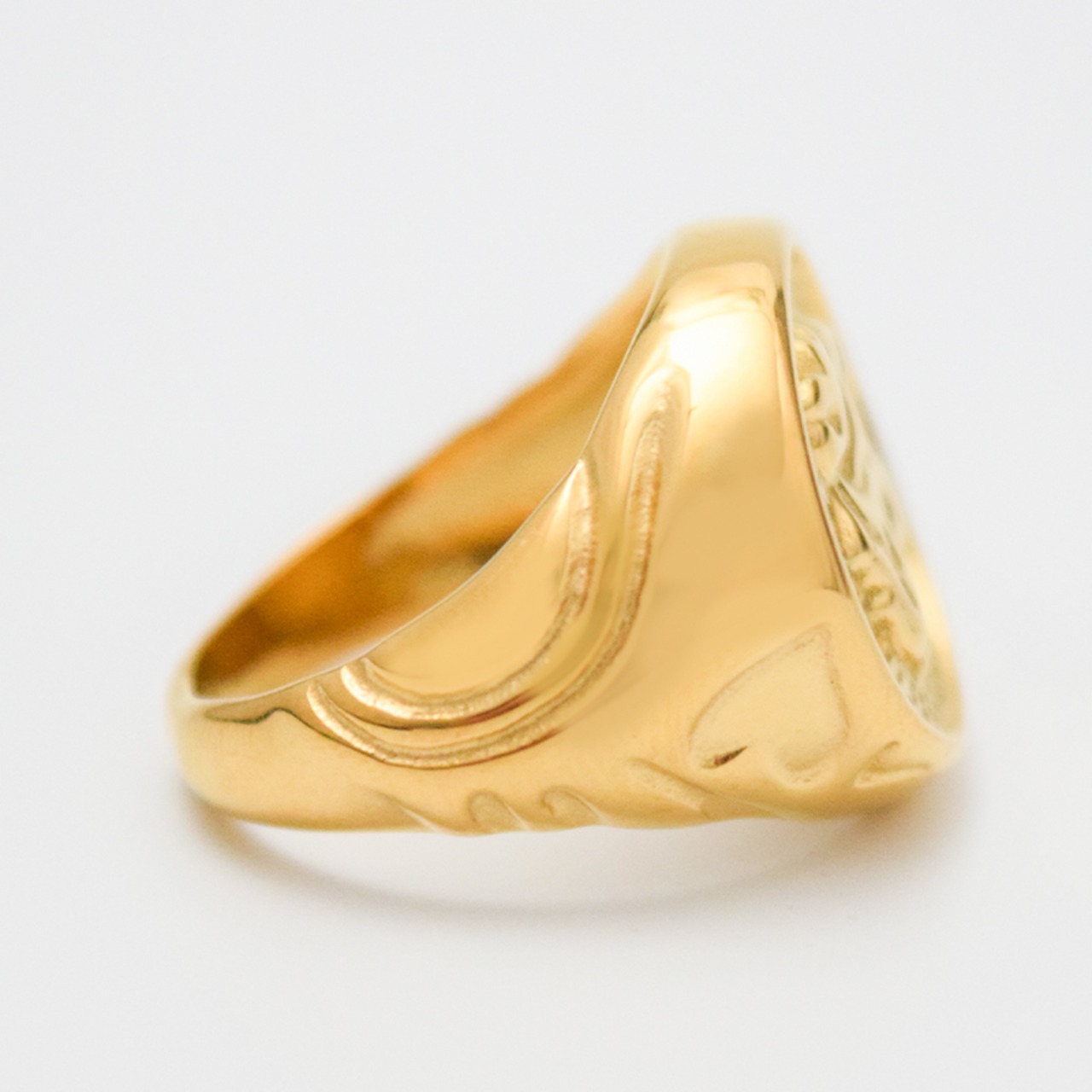 デザインシグネットリングゴールド