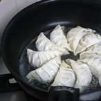 トムヤムギョウザ (10個入り)【 冷凍 | 簡単調理 】