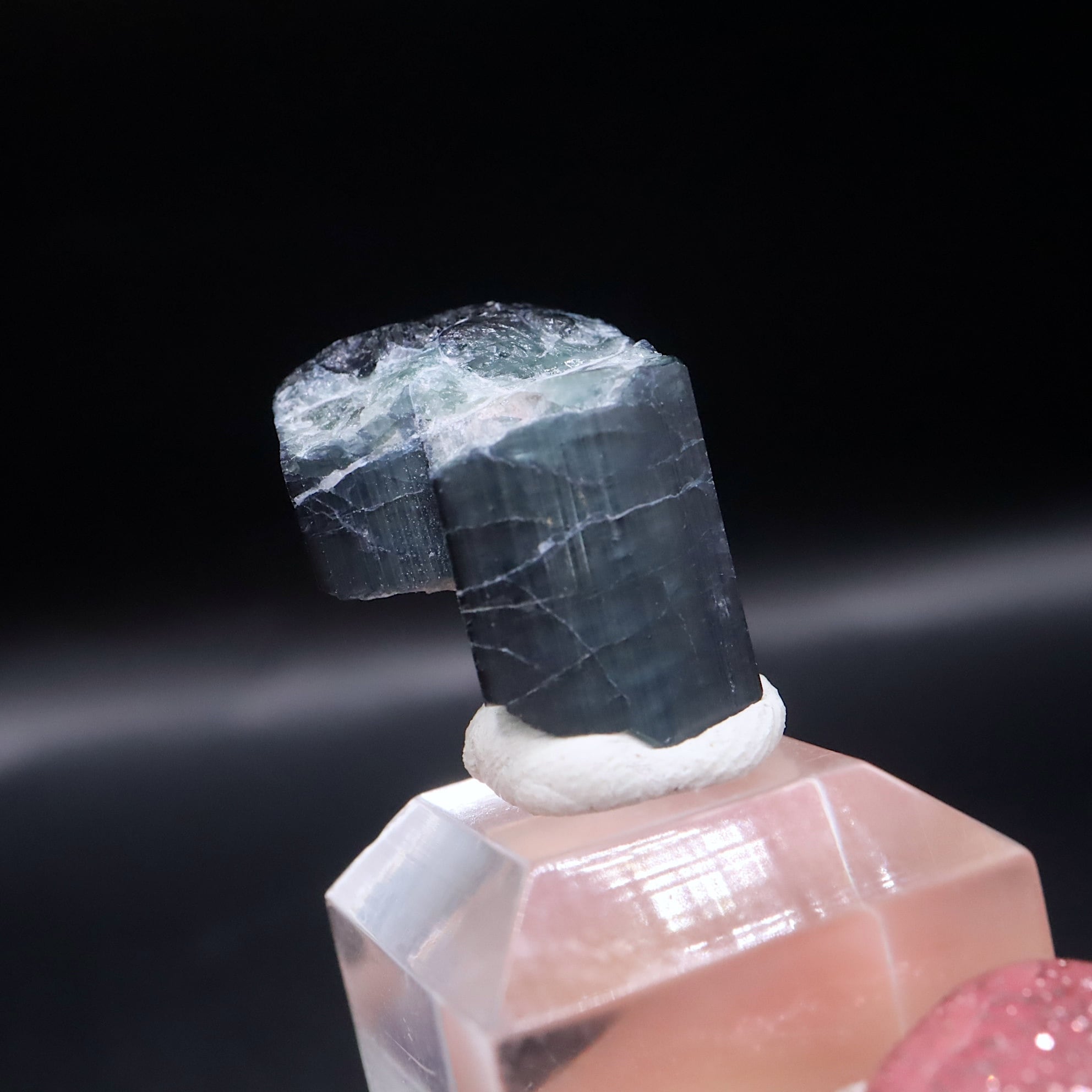 半額セール！！】トルマリン 電気石 3,4g T826 鉱物 天然石 原石