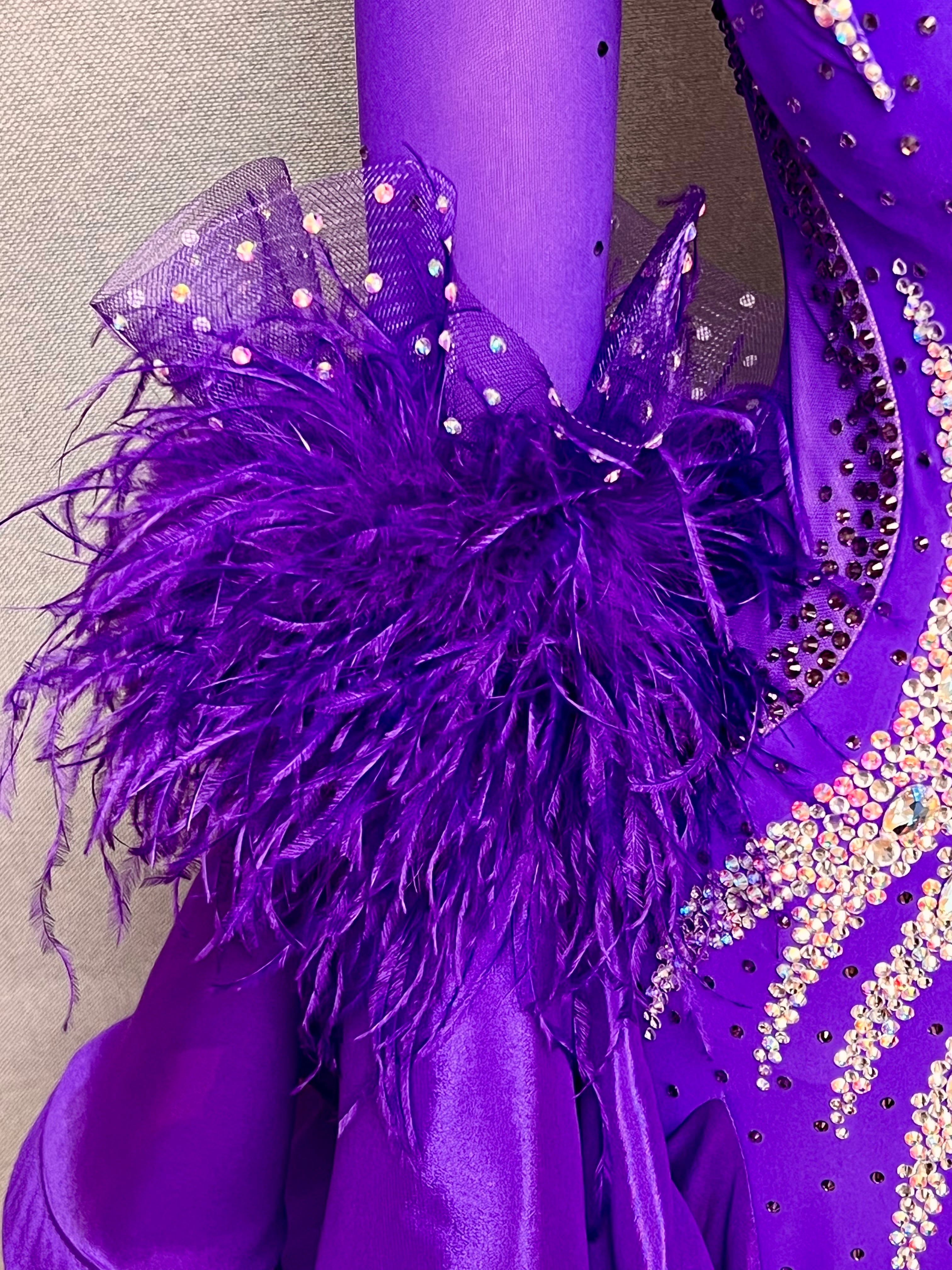 【新着】社交ダンス ドレス　モダン　スタンダード ドレス　ST-26-8　　パープル（袖ファー）　M　デモ・競技用ドレス　発表会　衣装　パーティドレス　ワンピース　舞台衣装