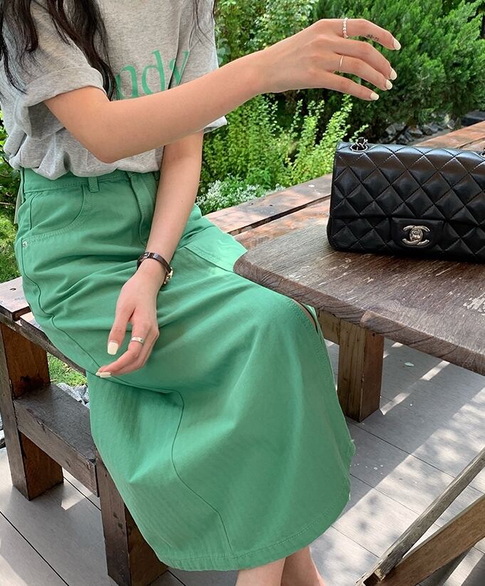 スカート ロングスカート デニムスカート ロング ロング丈 細身 Aライン スリット ポケット ハイウエスト デニム かわいい 大人可愛い きれいめ シンプル カジュアル おしゃれ お洒落 レトロ 大人女子 こなれ感 ラフ マニッシュ キュート ガーリー ルーズ クール 抜け感 無地 春 夏 10代 20代 30代 レディース 女性用 学生 デート お出かけ 公園デビュー 女子会 休日 旅行 着回し 普段使い 脚長 S M L XL 2XL 3XL 大きいサイズ 黒 ブラック 緑 グリーン