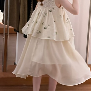 夏花柄刺しゅうビーズワンピース