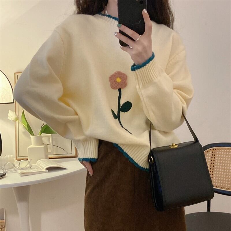 トップス レディース ニット セーター プルオーバー 長袖 ラウンドネック 花刺繍 花 刺繍 かわいい 大人可愛い きれいめ カジュアル 大人 上品 おしゃれ お洒落 こなれ感 ラフ エレガント 送料無料 無地 秋 冬 10代 20代 30代 40代 50代 OL 通勤 学生 通学 デート お出かけ 女子会 着回し 普段使い 韓国 韓国系 ファッション コーデ スタイル 防寒 モテ トレンド 流行 インスタ映え ワンサイズ フリーサイズ ホワイト グリーン