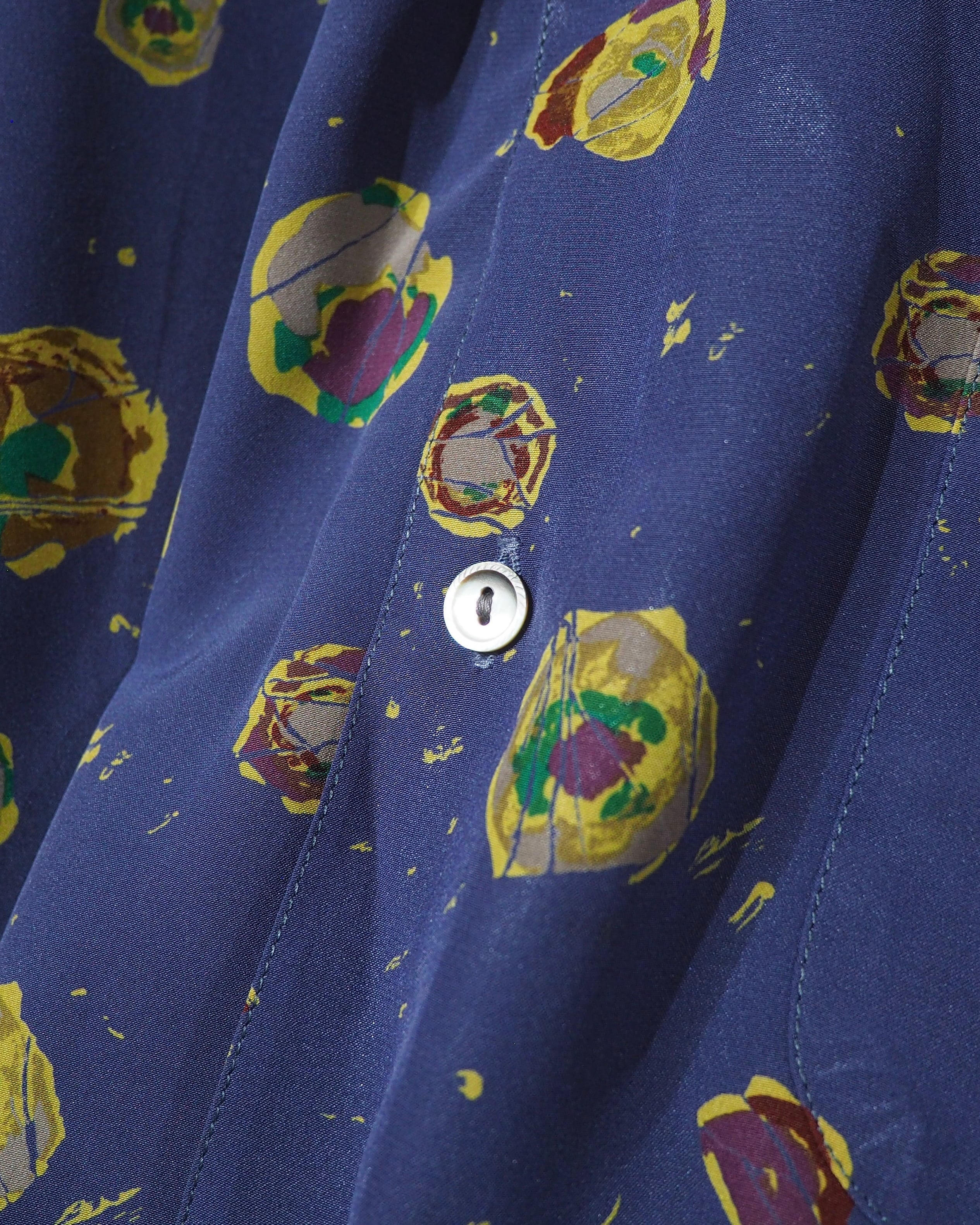 1990s Colorful Popcorn All Over Pattern Vintage Drape Shirt