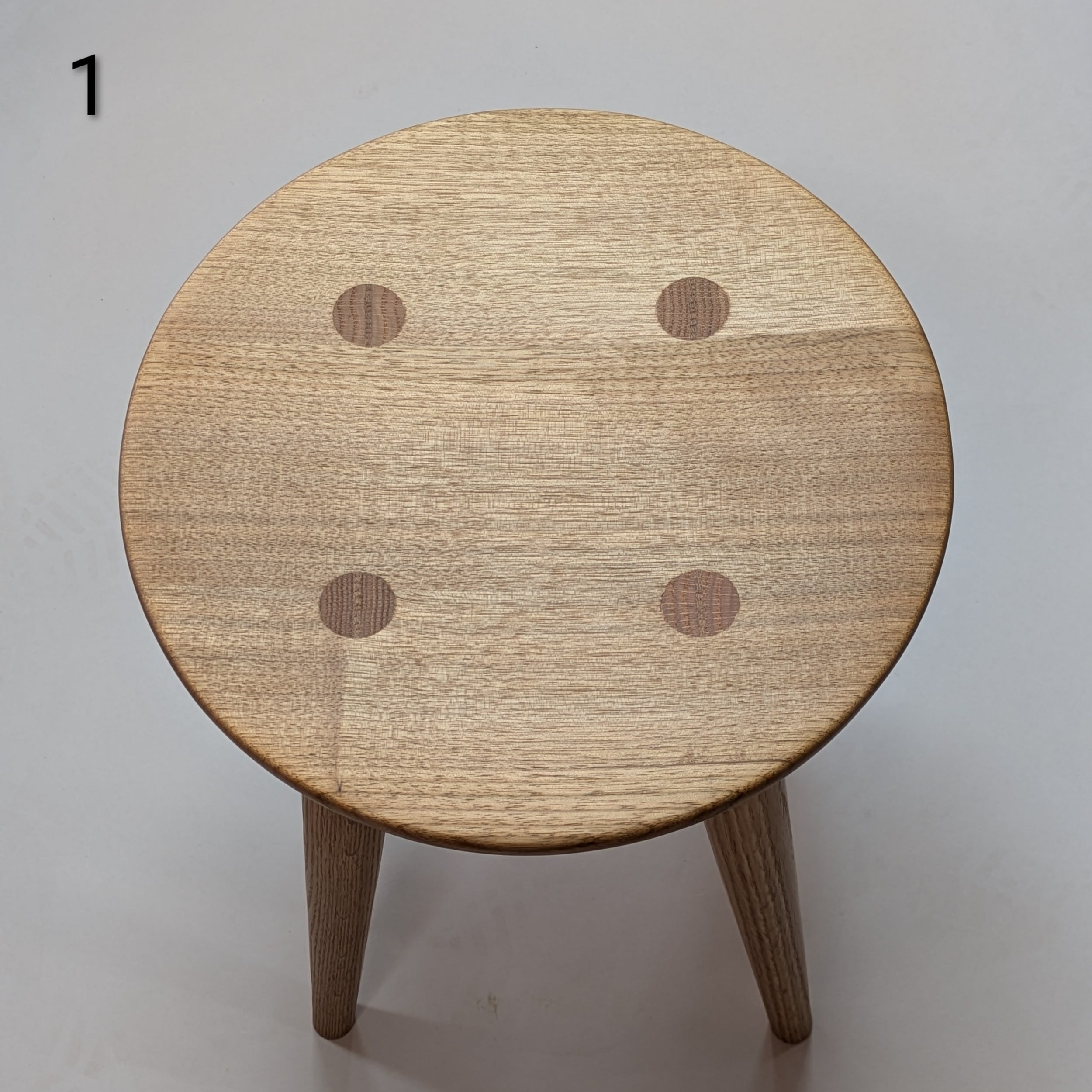 円スツール クルミ en [ circle ] stool - Walnut | 飛騨高山 家具工房