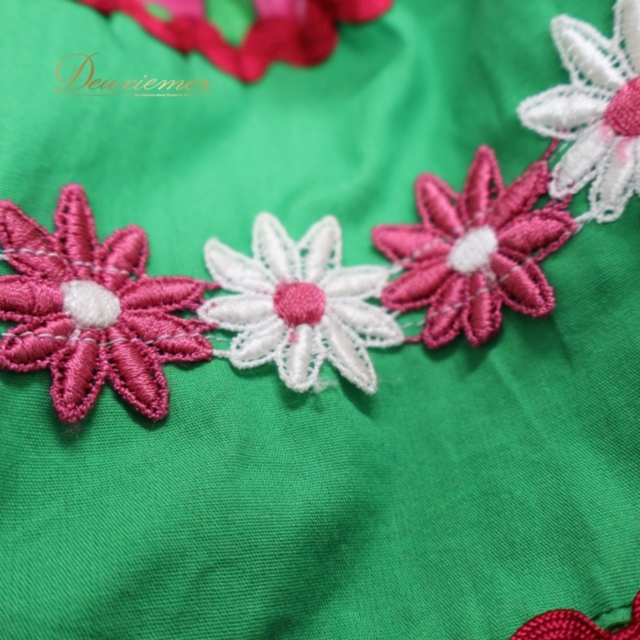 フォークダンス 衣装 スカート グリーン系 花柄 刺繍 レース チロリアン チロルスカート 緑 白 かわいい カントリー 練習 レッスン ボリューム ダンス衣装 イベント ピンク系 ホワイト系