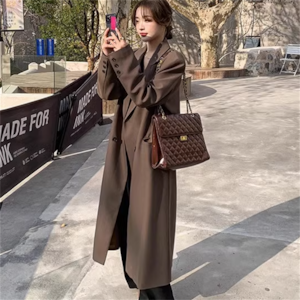 【送料無料】 アウター 3色 ロングコート コート 羽織り トレンチコート ロング ロング丈 アンクル丈 袖あり 長袖 Vネック フレア Aライン ポケット かわいい 大人可愛い 綺麗 シンプル カジュアル 大人 お洒落 大人女子 こなれ感 コンサバ 定番アイテム 体型カバー 無地 秋 30代 40代 レディース 女性用 ママ デート お出かけ 女子会 お呼ばれ お茶会 授業参観 休日 アウトドア 着回し 普段使い デイリーユース オルチャン 韓国 ファッション スタイル 着痩せ オーバーシルエット