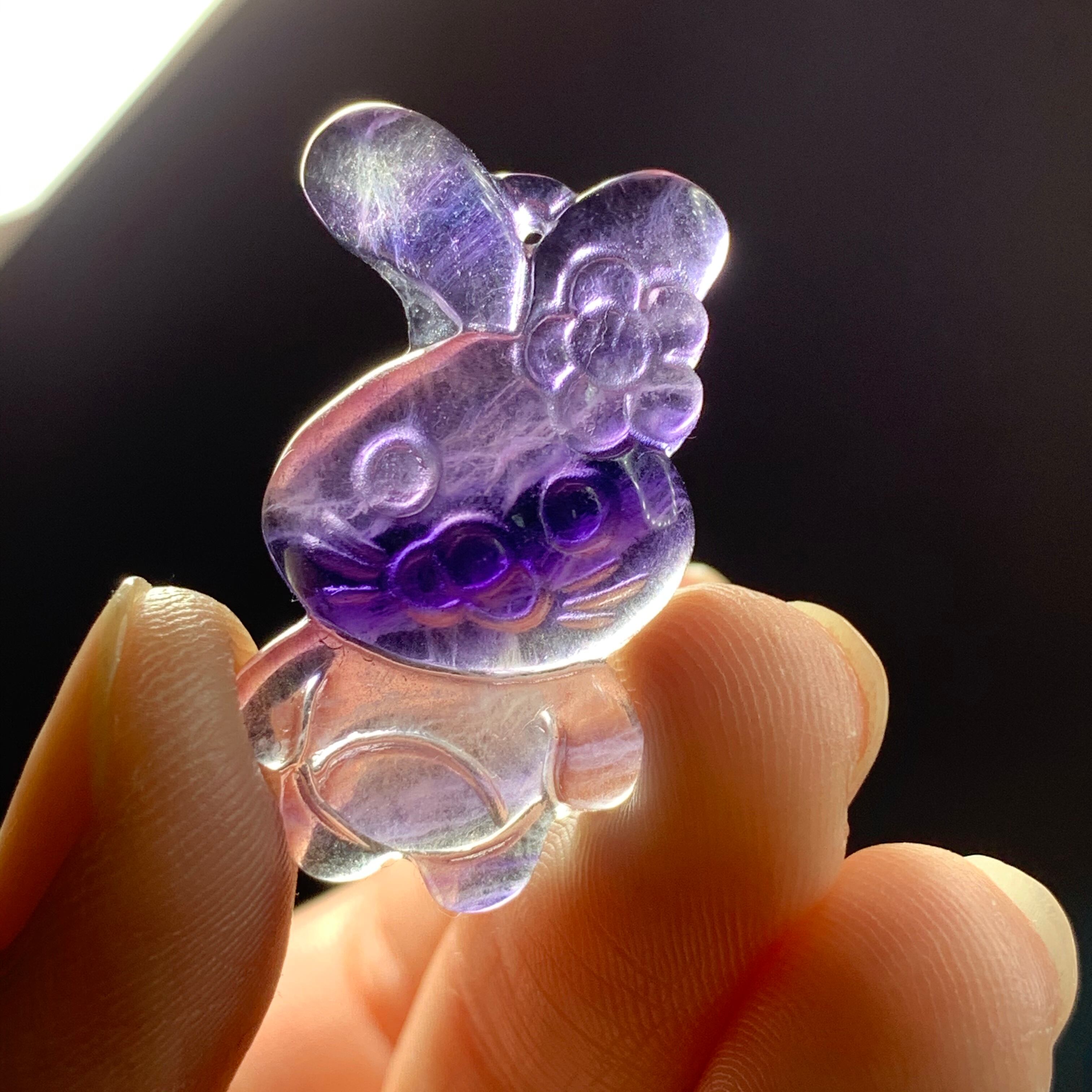 先行SALE☆フローライトうさぎさんの住処 4うさぎさんフローライト・穴あき | Naturaltreasure