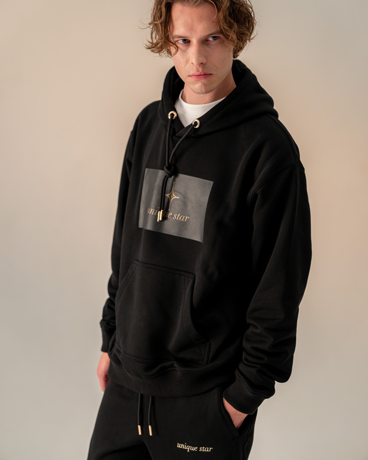 Hoodie ー Refined Collection