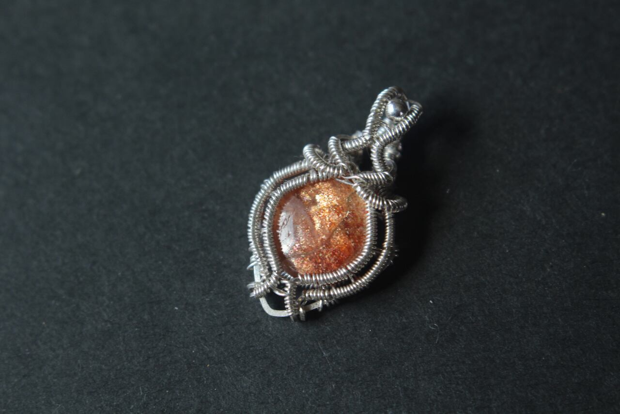 Sunstone silver925 wire wrapping pendant