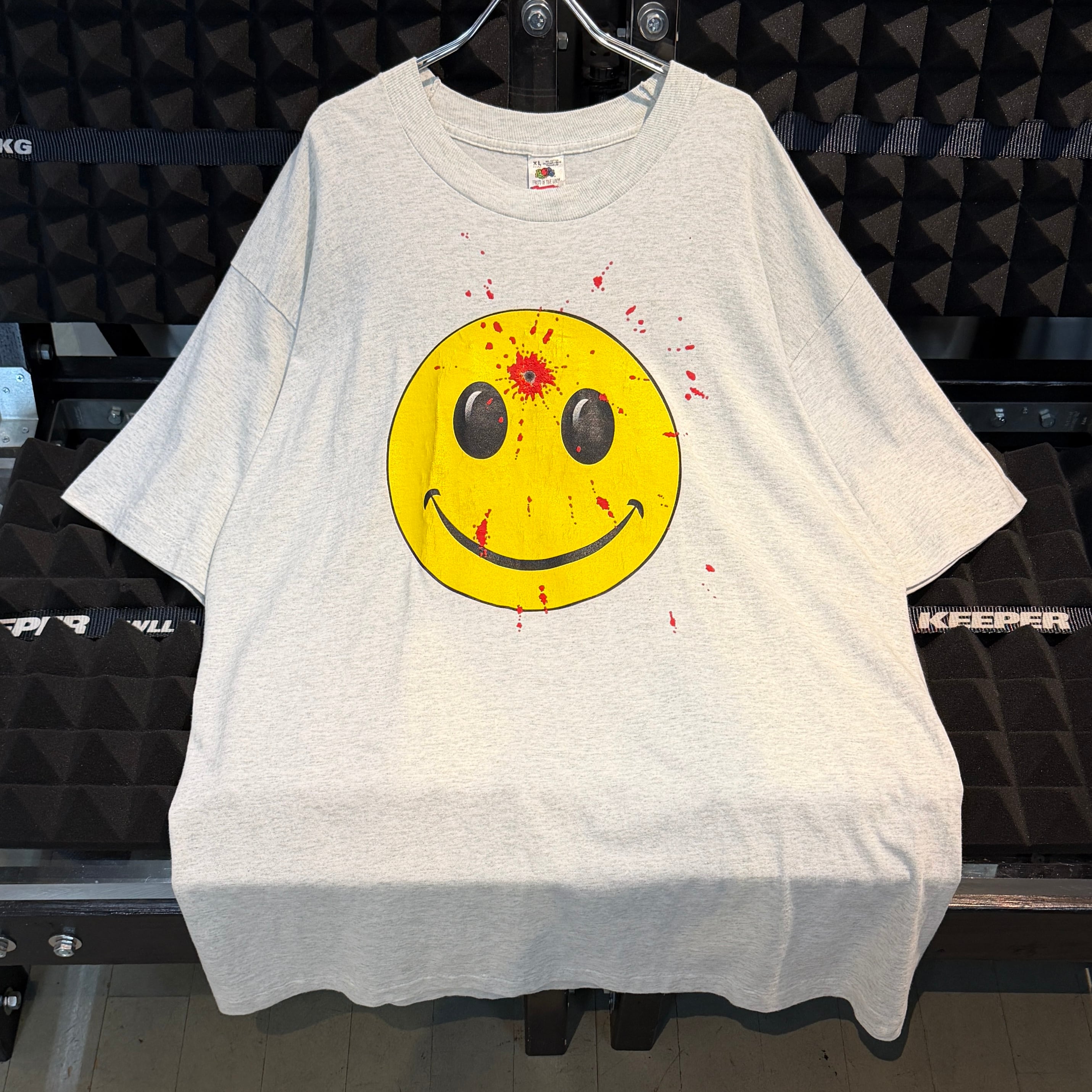 90s ぶち抜き Smiley Face tee | PAY ID