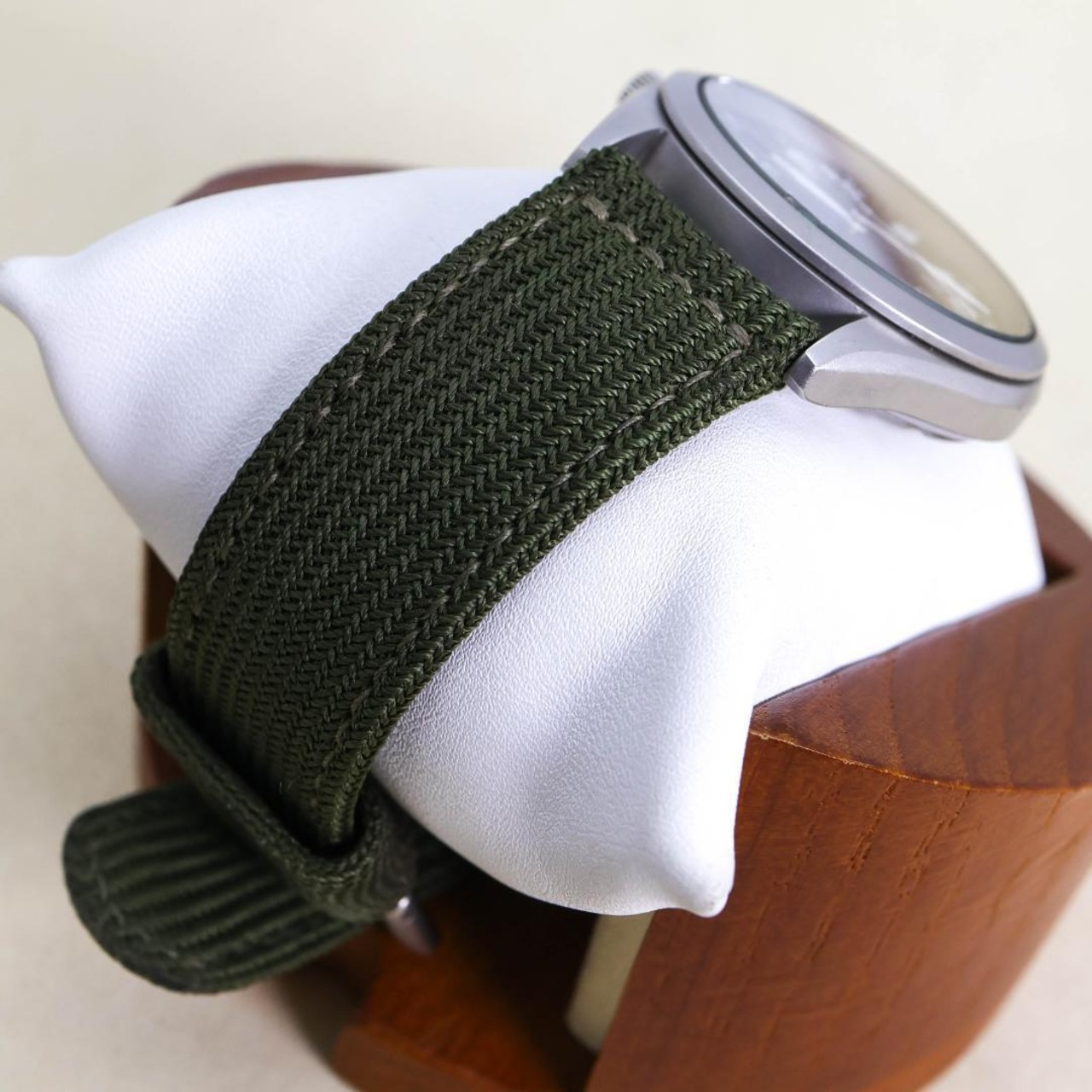 ◇美品 稼働 SEIKO 腕時計 ミリタリー デイト メンズ 新品電池 p 