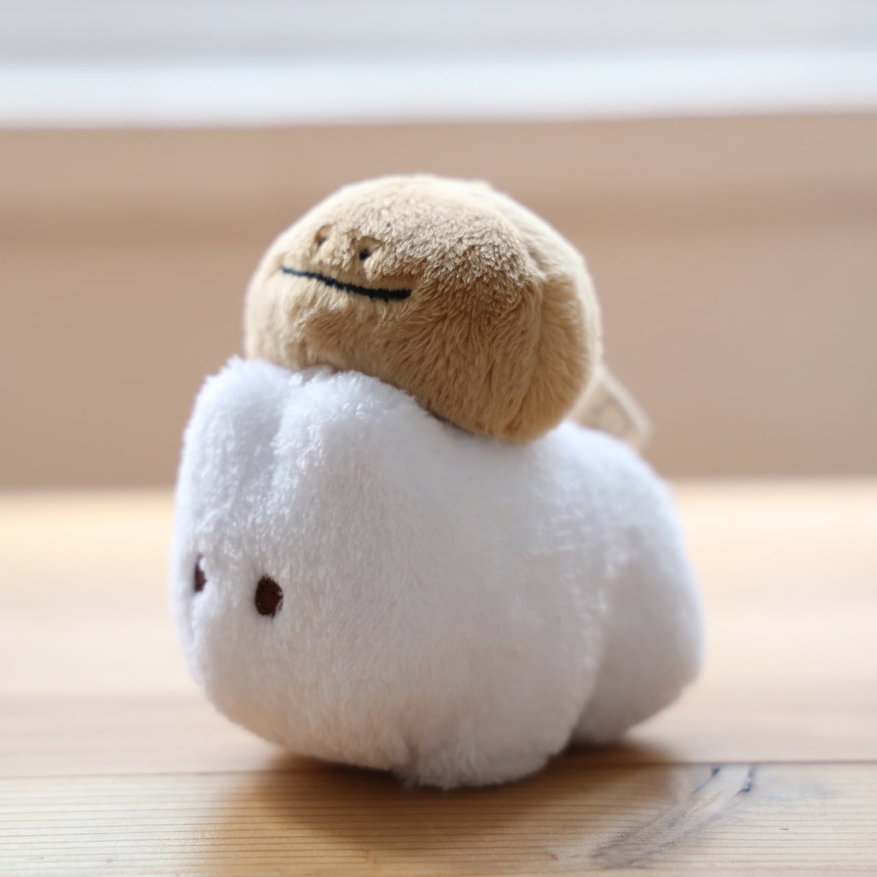 お値下げ品】あんぱんなでウサ (MK-511) | もくもくちゃん公式
